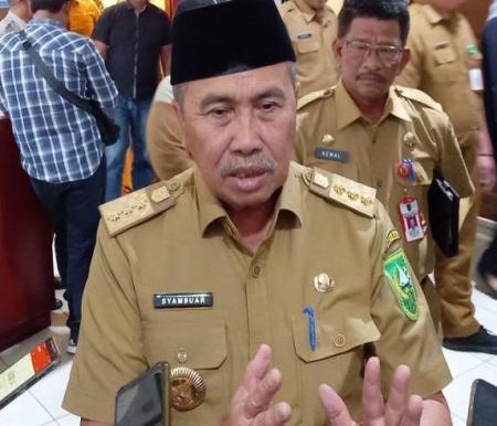 Gubri Syamsuar dikritik DPRD Riau (foto/int)